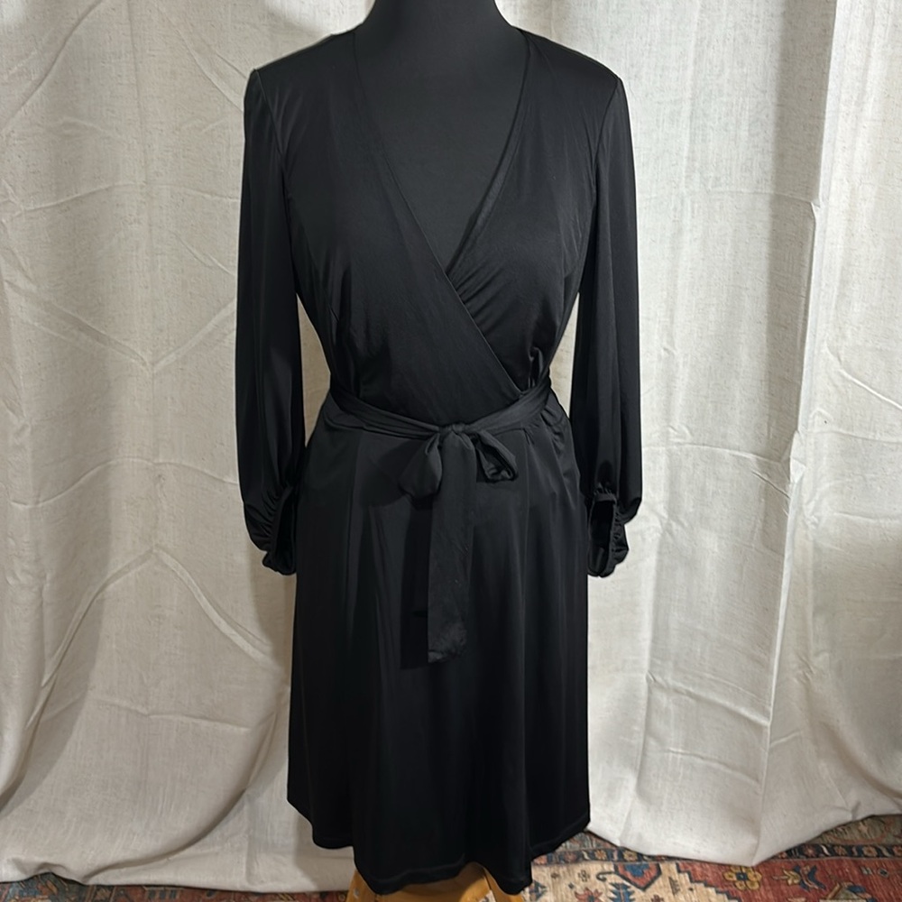Donna Ricco Black Satiny Dress
